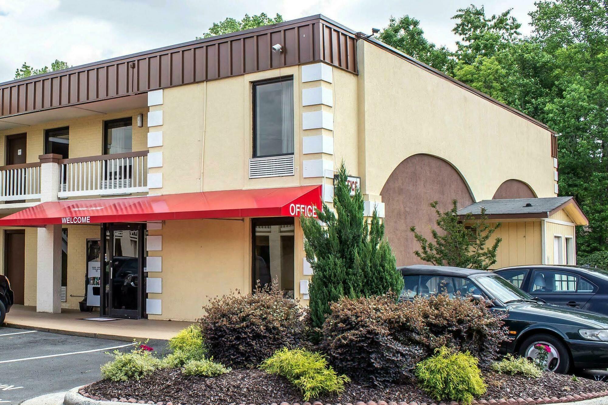 Econo Lodge Research Triangle Park Durham Exterior foto